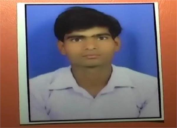 ಅತ್ಯಾಚಾರ ಆರೋಪಿಯ ಮರ್ಮಾಂಗ ಕತ್ತರಿಸಿ ಕೊಂದು ಮರಕ್ಕೆ ನೇಣುಹಾಕಿದರು !